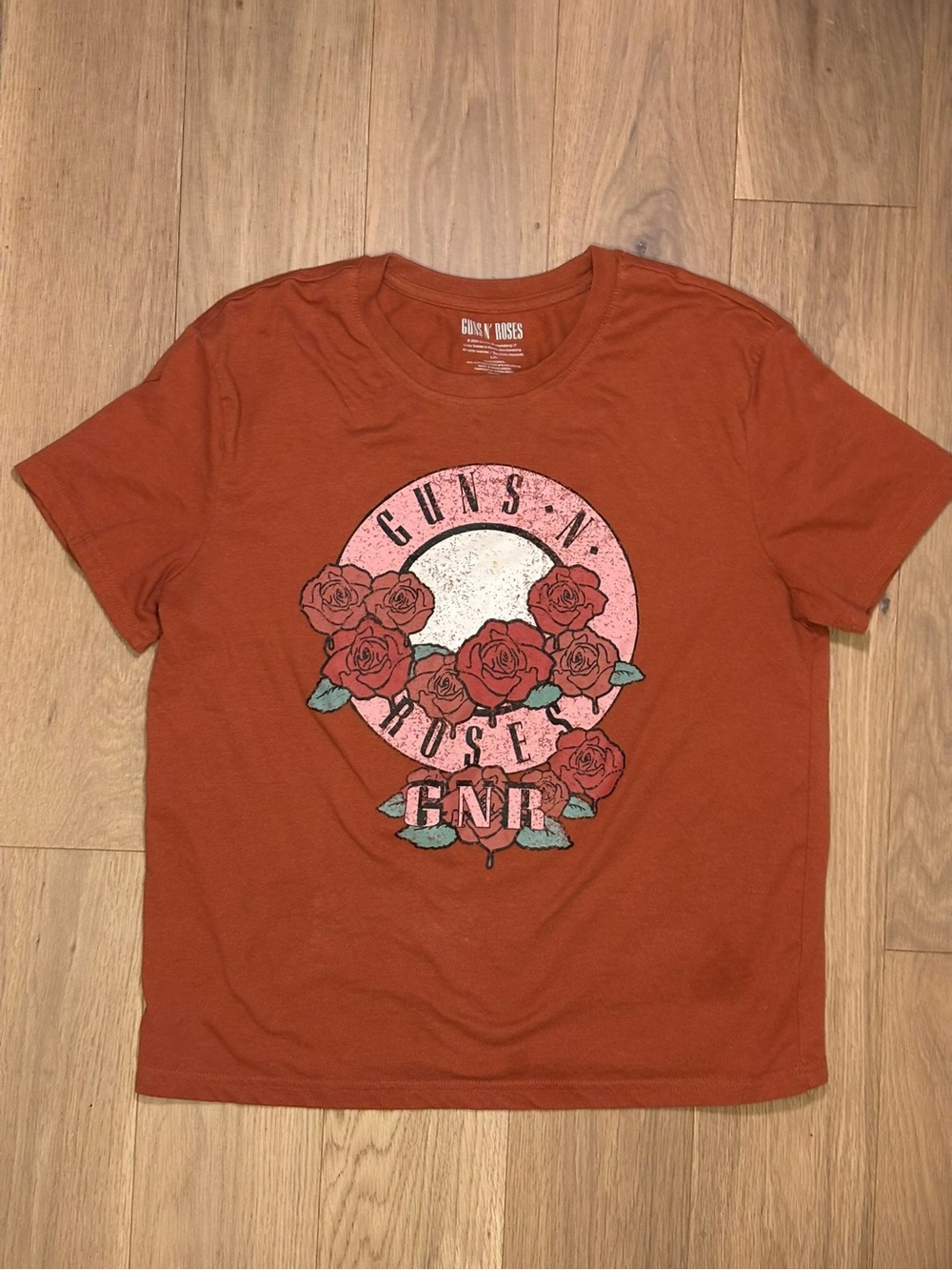 🍁GUNS & ROSES Graphic Band Tee in Rust - Picture 3 of 7